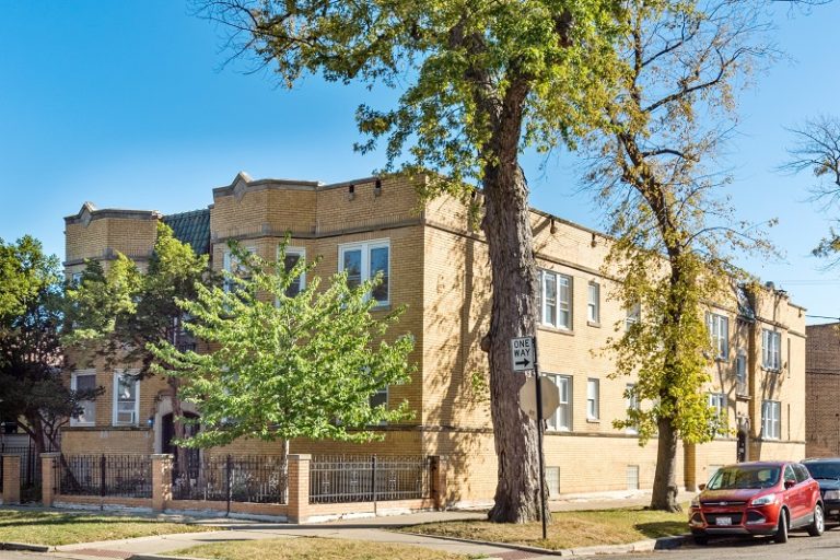 AIA 8 Units Chicago, Illinois Belmont Cragin Neighborhood